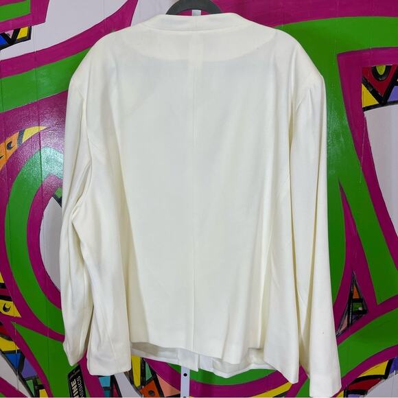 NWT, Levine Classics 3 Piece Set. Jacket Skirt and Pants. Size 34W. Minor Stains - Picture 13 of 16